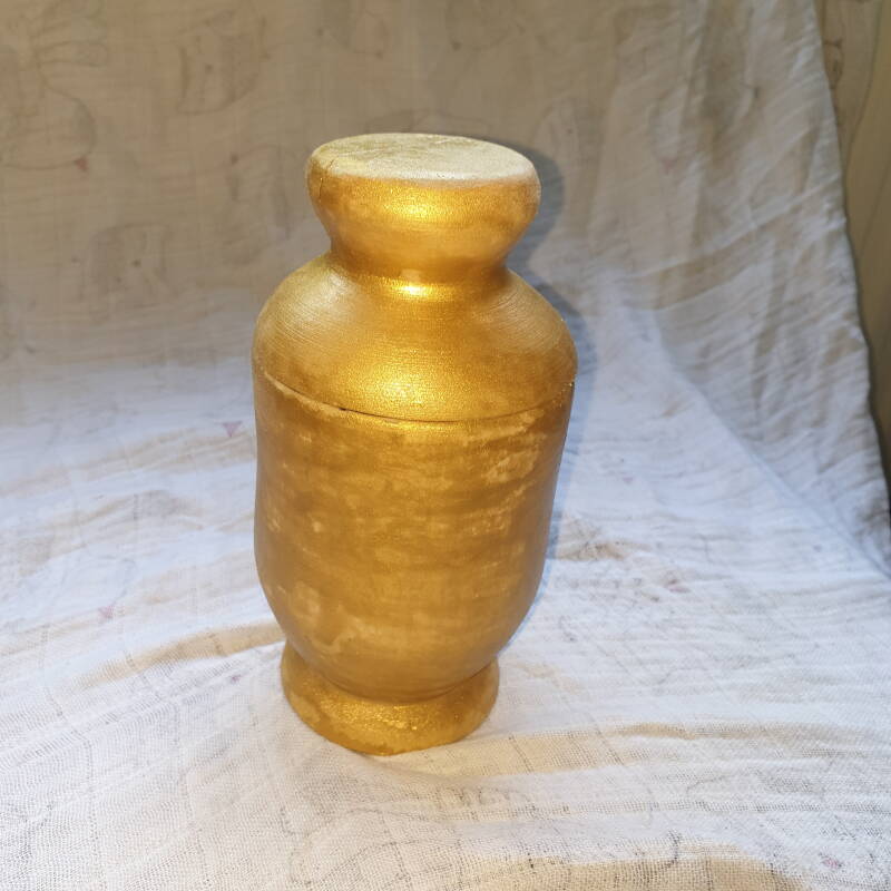Gouden potje met deksel