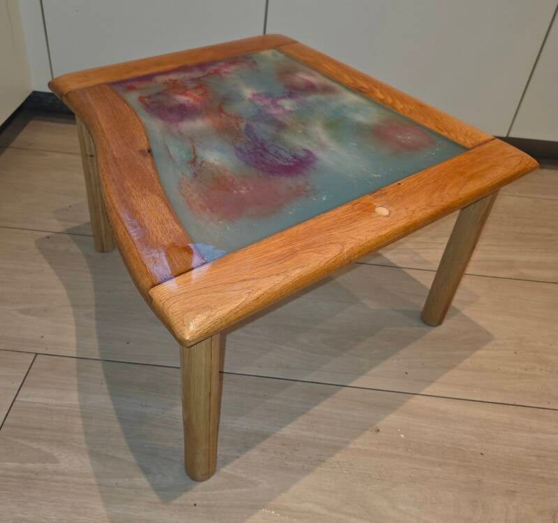 Bizettafeltje van eikenhout en epoxy II