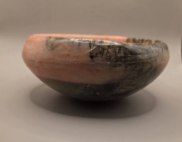 Schaal roze epoxy en hout